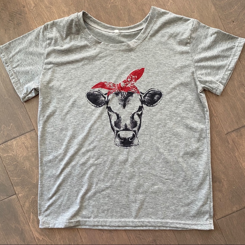 NWOT Cow Bandana Graphic Tee